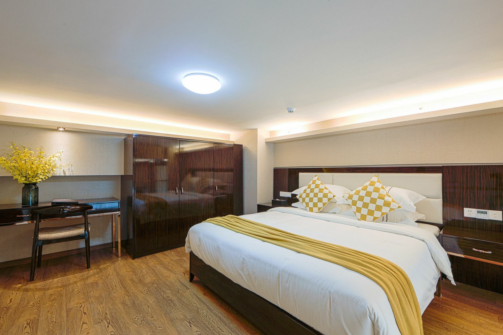 Waifiden Duplex Hotel Apartment Zhongyong Jinyu Branch-Free Shuttle Bus During The Canton Fair ภายนอก รูปภาพ