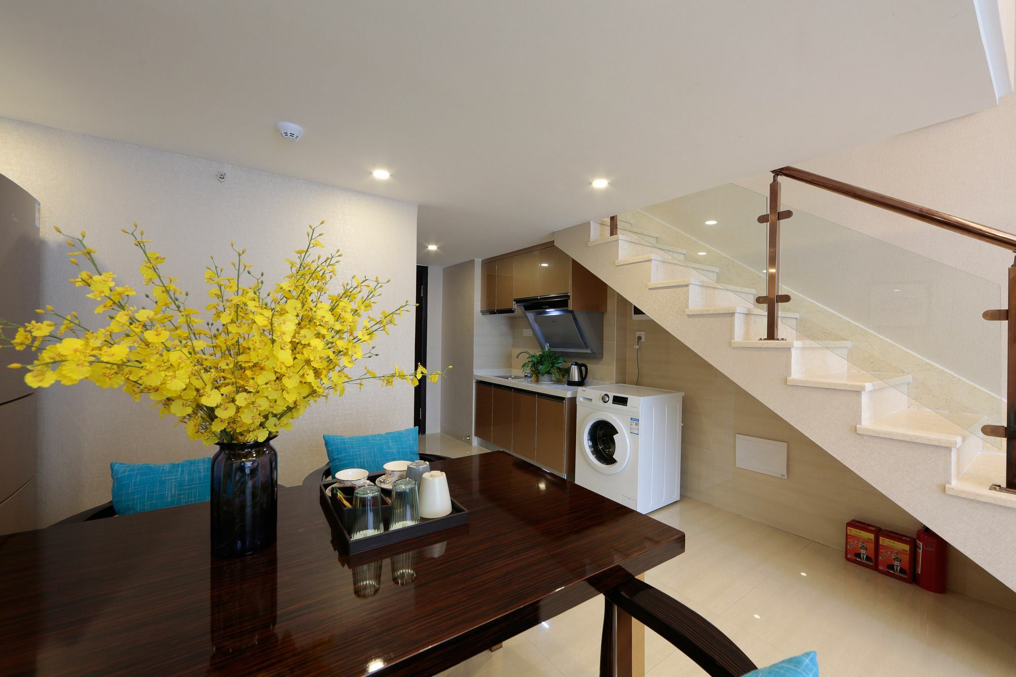 Waifiden Duplex Hotel Apartment Zhongyong Jinyu Branch-Free Shuttle Bus During The Canton Fair ภายนอก รูปภาพ
