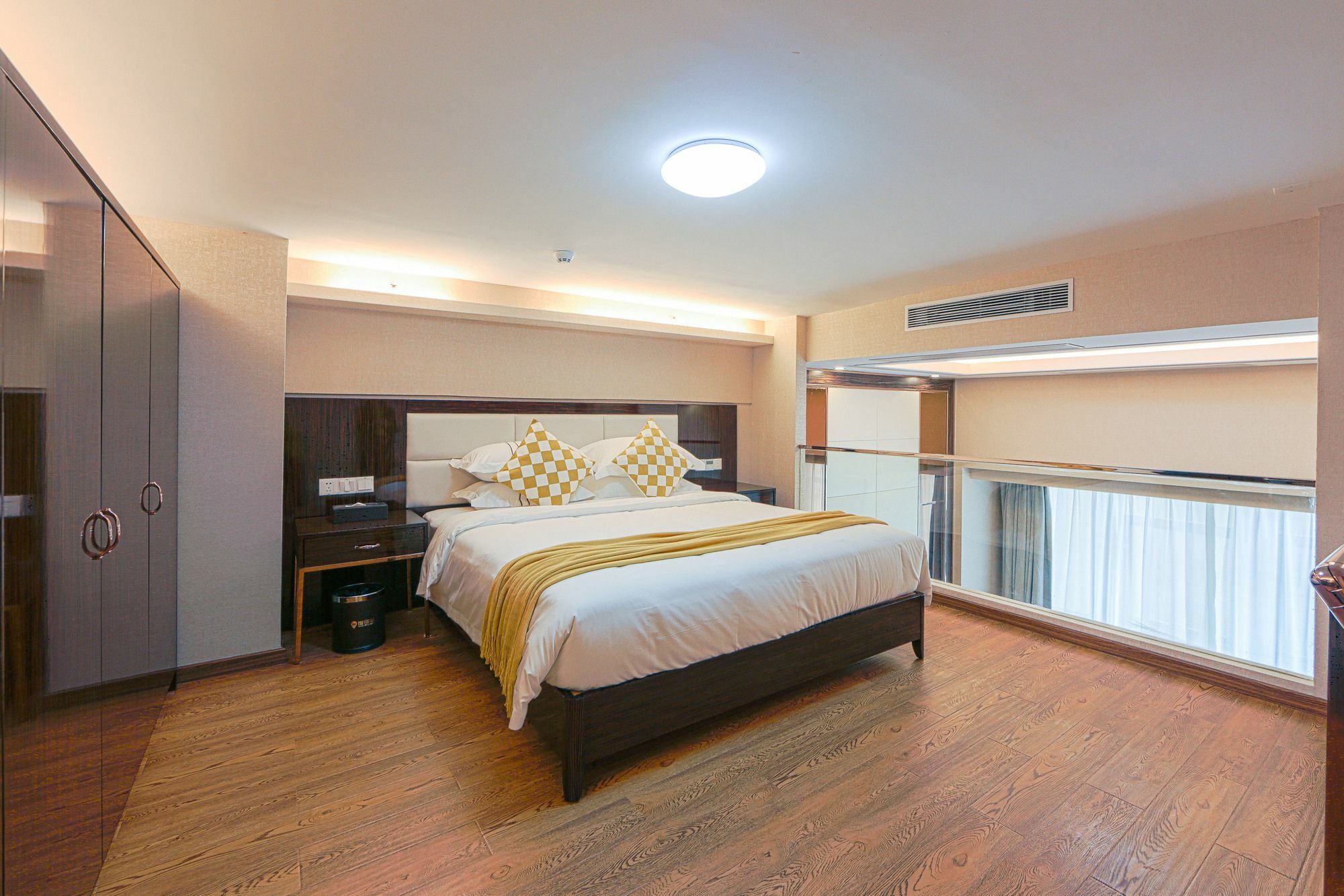 Waifiden Duplex Hotel Apartment Zhongyong Jinyu Branch-Free Shuttle Bus During The Canton Fair ภายนอก รูปภาพ